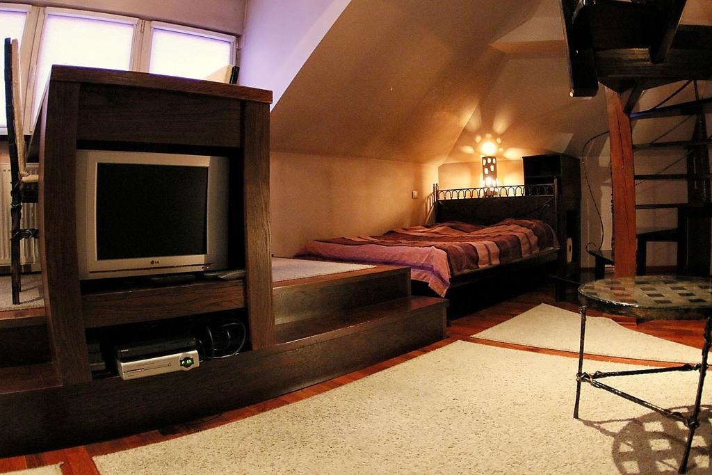 Krakow Jacuzzi Apartment Oda fotoğraf