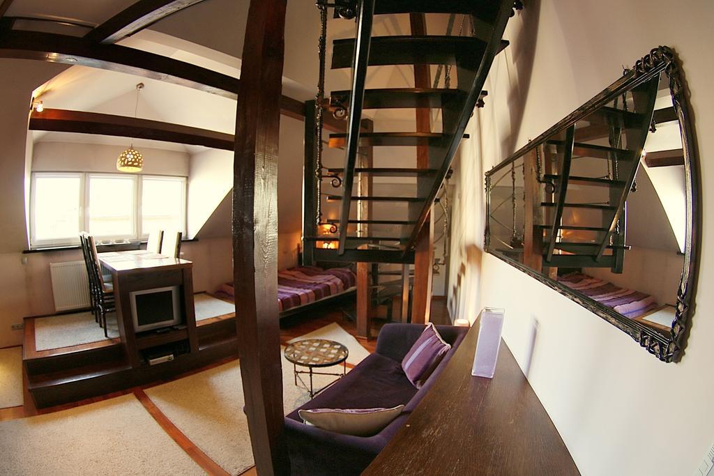Krakow Jacuzzi Apartment Oda fotoğraf